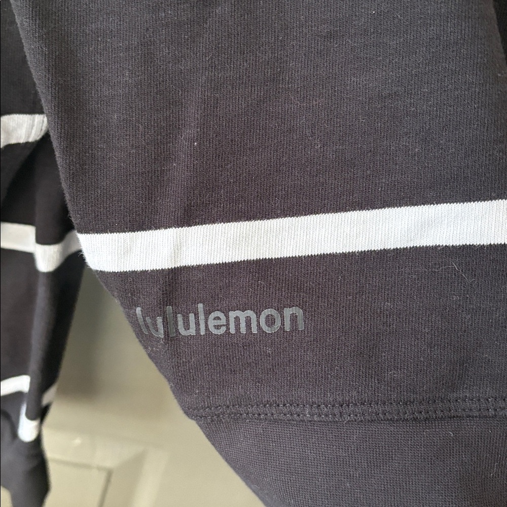 Lululemon Perfectly Oversized Cropped Crew Stripe - Picture 7 of 8